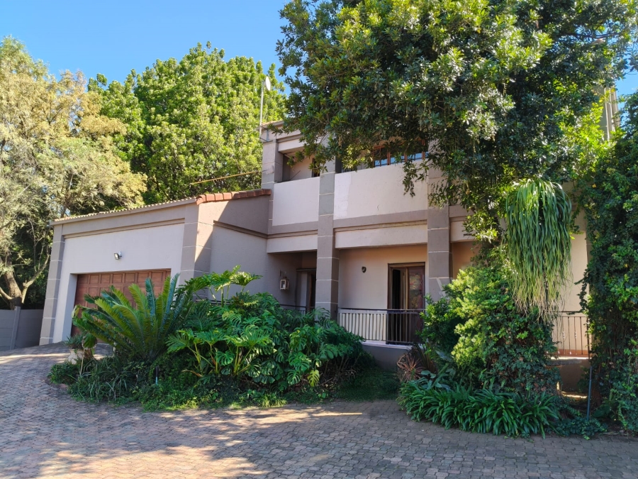 4 Bedroom Property for Sale in Safari Gardens North West